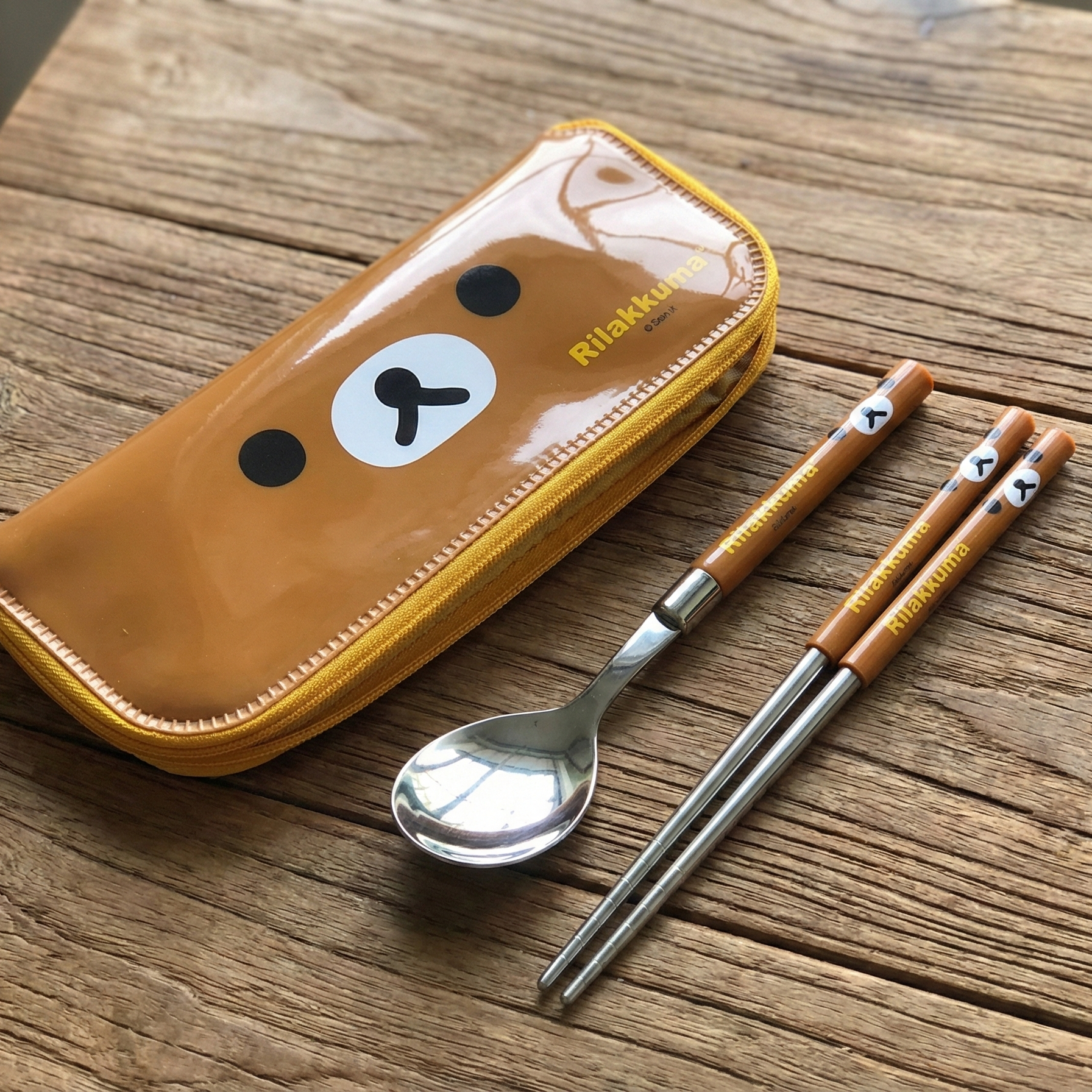 리락쿠마 얼굴 슬림 수저 케이스 세트